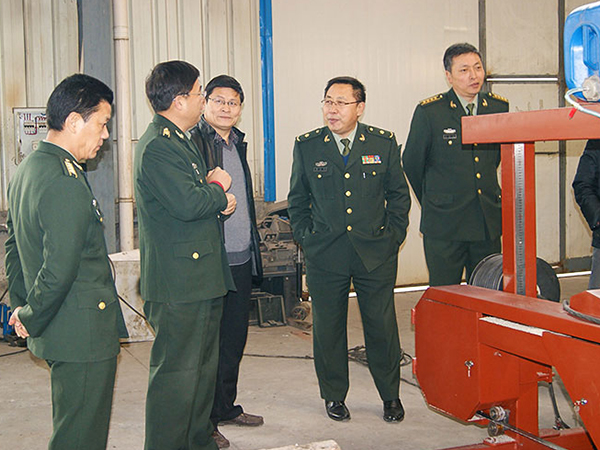 軍區領導視察